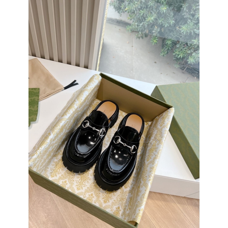 G*u*i leather shoes